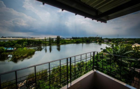 Отель Na Siri Lake View  Samut Prakan
